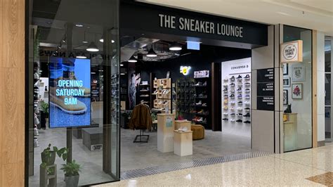 sneakers lounge